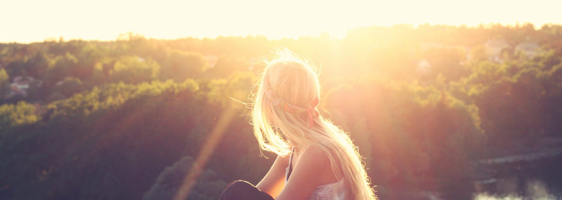 Your Psychic Medium Style According To Your Star Sign