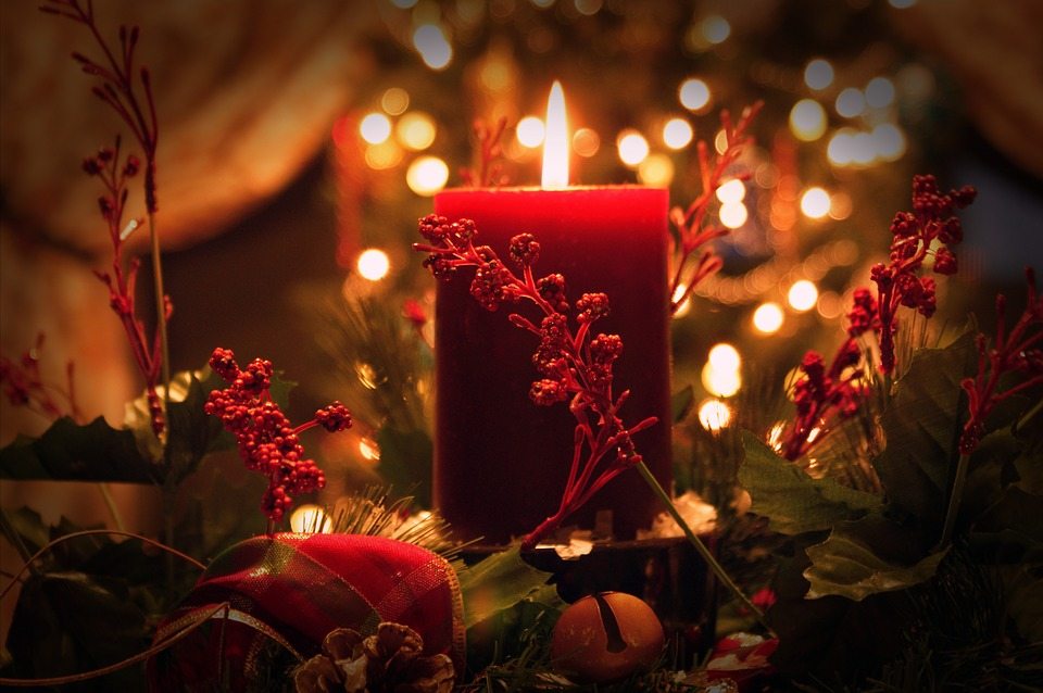 15 Superstitions About Christmas